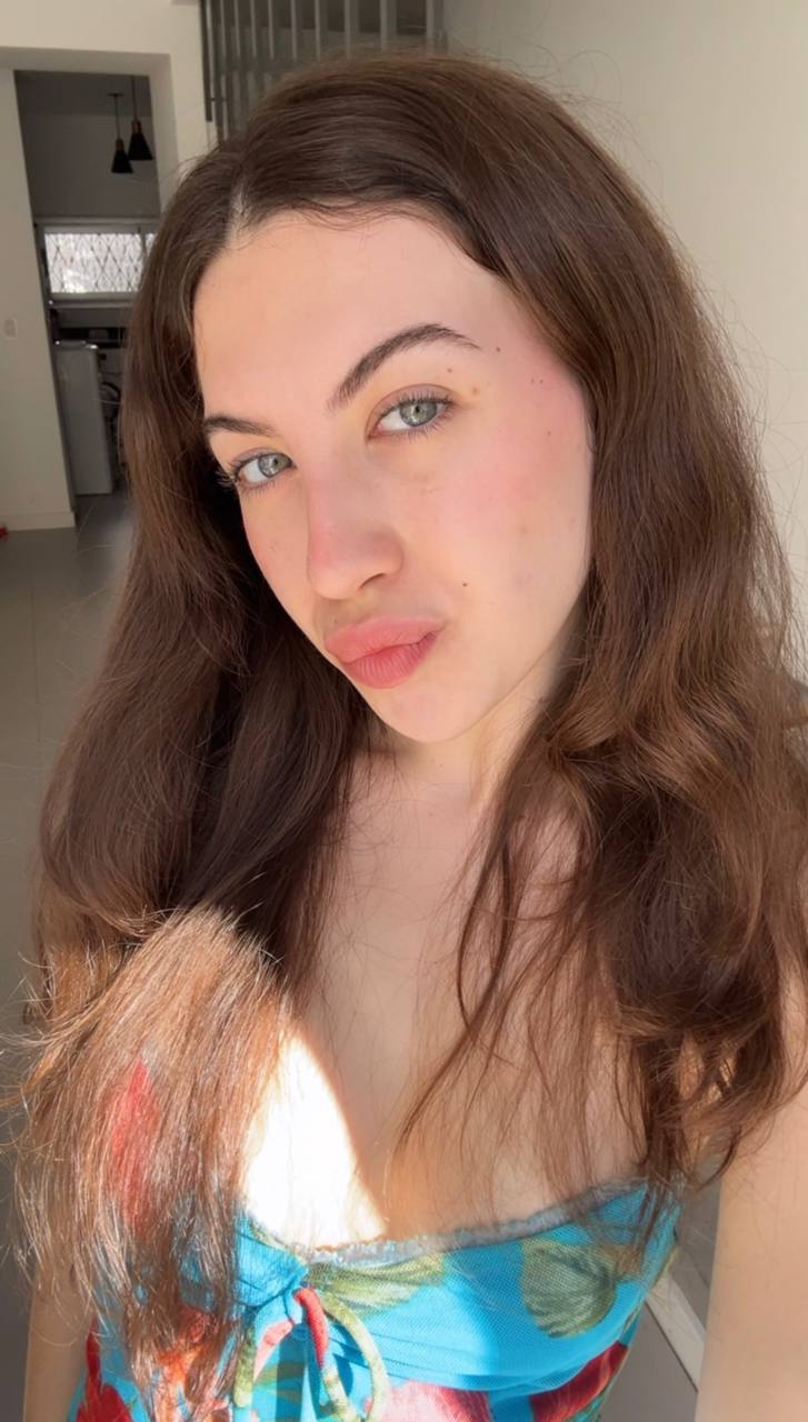 Nude girl Amber in Cali