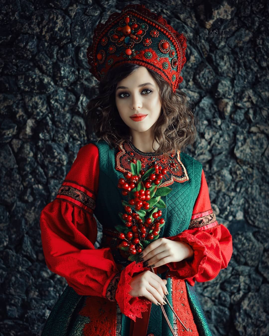 Nude girl Women in Slavic costumes in Cali
